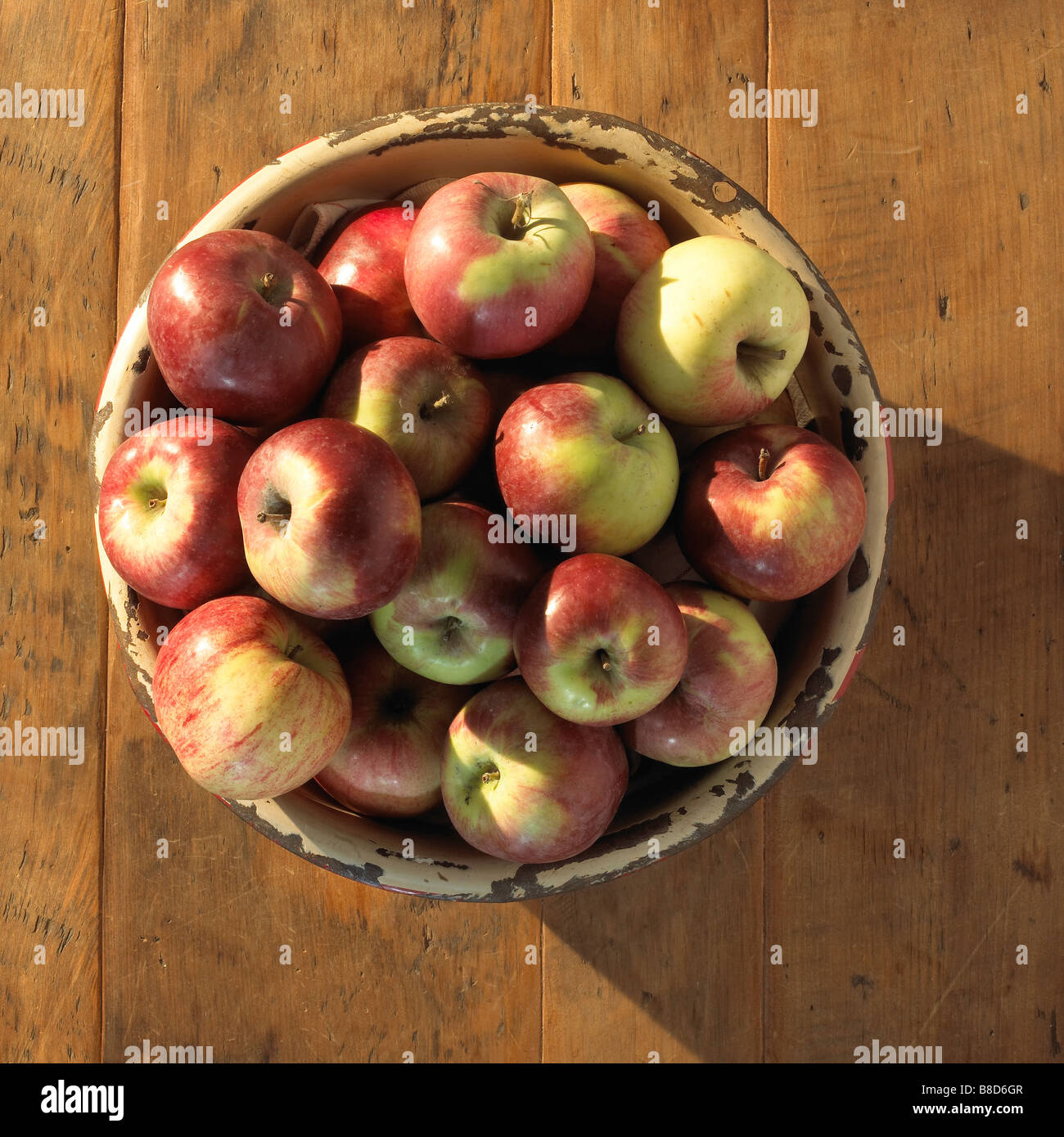 Panier de pommes Pont Banque D'Images
