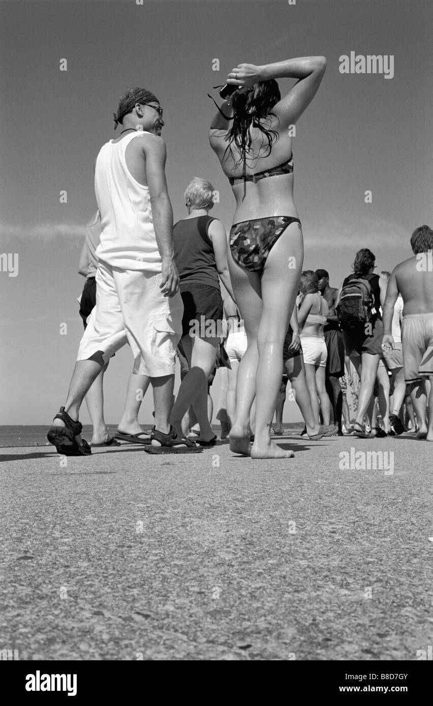 Les gens de la promenade, le parc provincial de Grand Beach, au Manitoba Banque D'Images