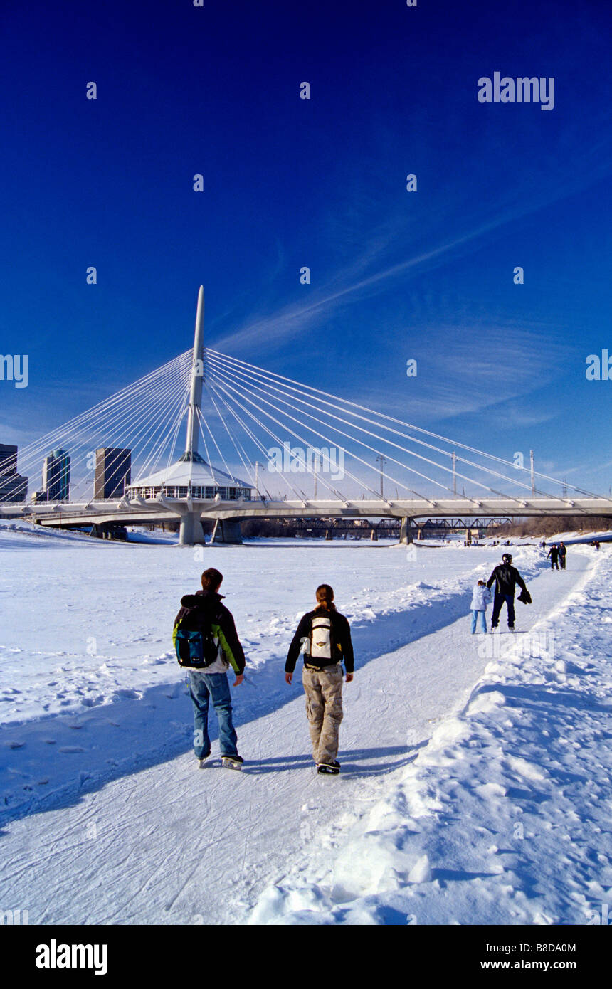 Les gens de la rivière Rouge de patinage d'Horizon, Winnipeg, Manitoba Banque D'Images