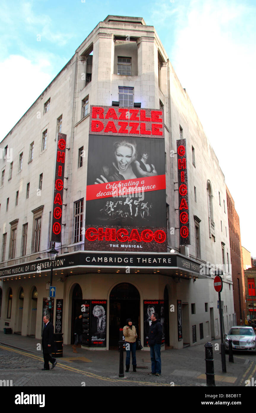En dehors de la thésaurisation de la Cambridge Theatre Londres où la comédie musicale Chicago est à l'affiche. Jan 2009 Banque D'Images