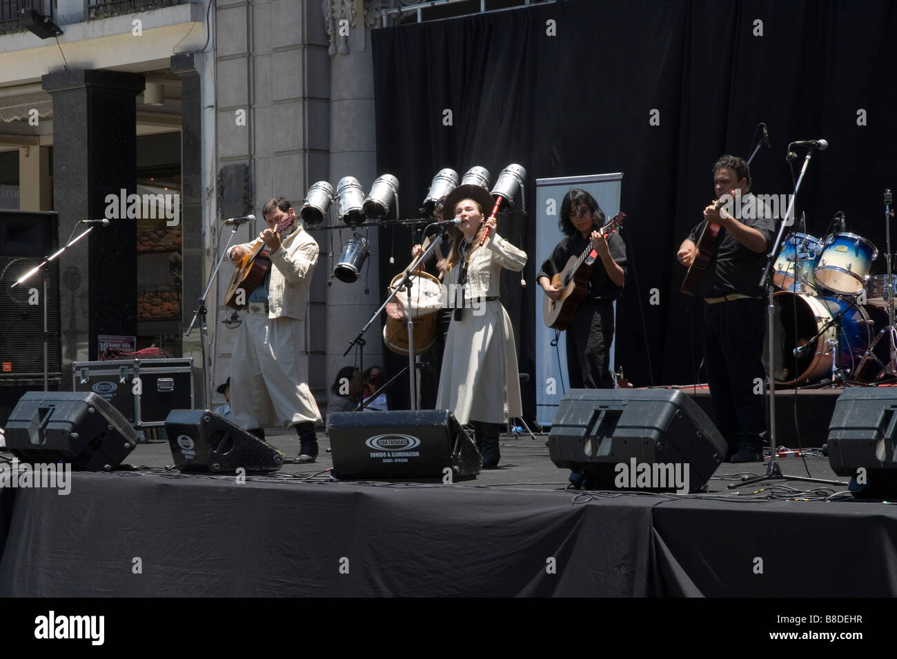 La musique folklorique argentine traditionnelle au groupe Dia Internacial de la Musica, Salta, Argentine Banque D'Images