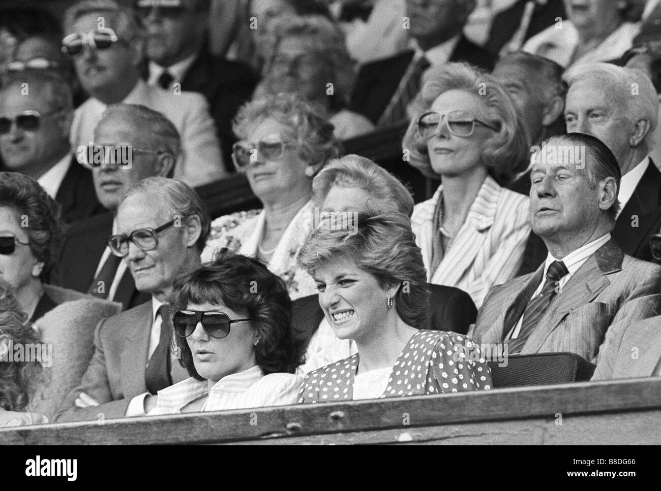 Diana Princess of Wales dans la Royal Box aux Championnats de tennis de Wimbledon 1986 Banque D'Images
