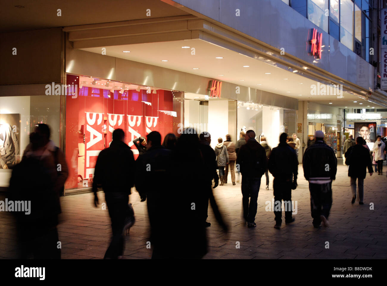 H M store de Sarrebruck Allemagne Banque D'Images