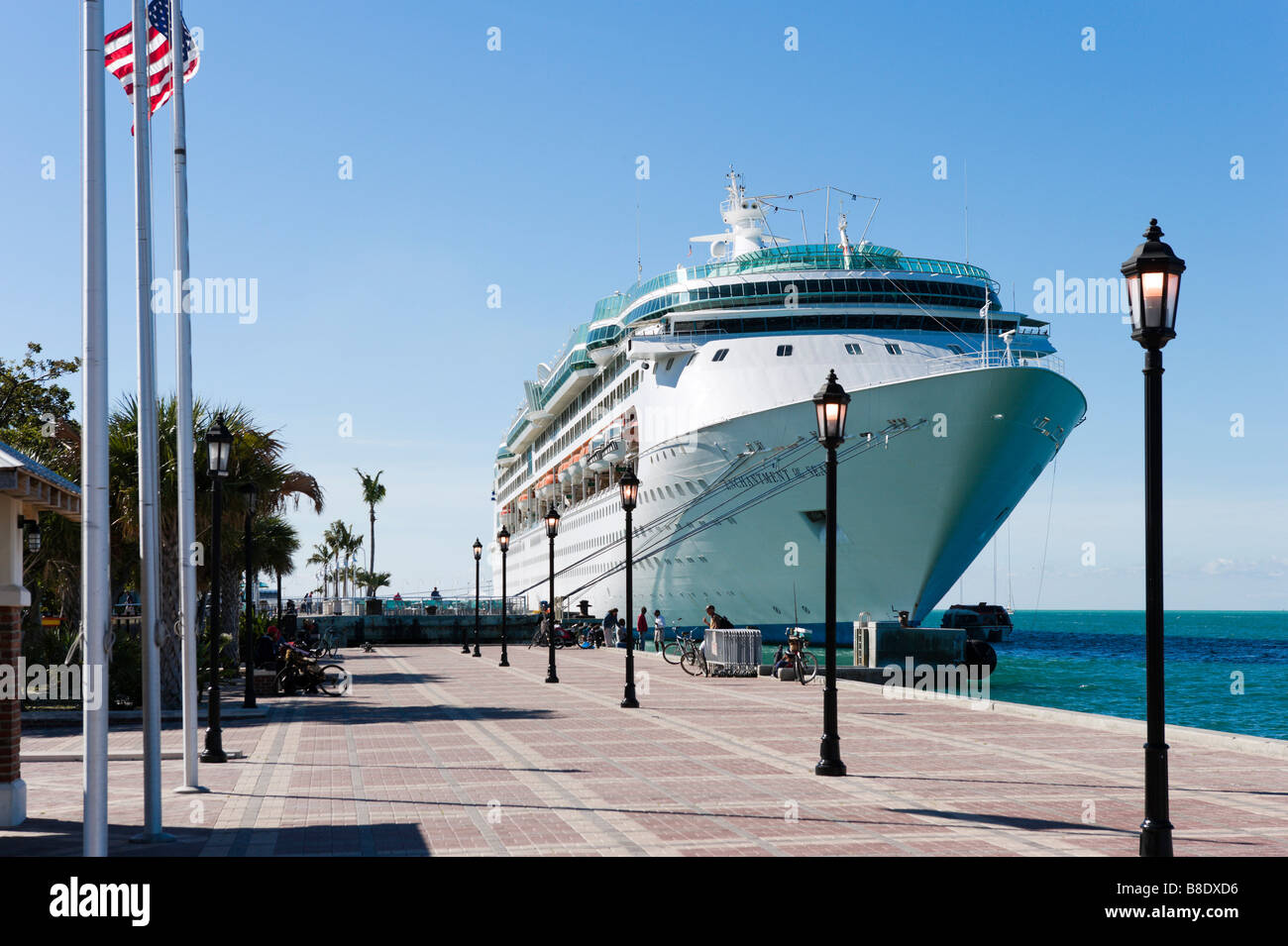 Le bateau de croisière Royal Caribbean enchantement "de la mer" accosté au terminal des croisières à Key West, Florida Keys, USA Banque D'Images