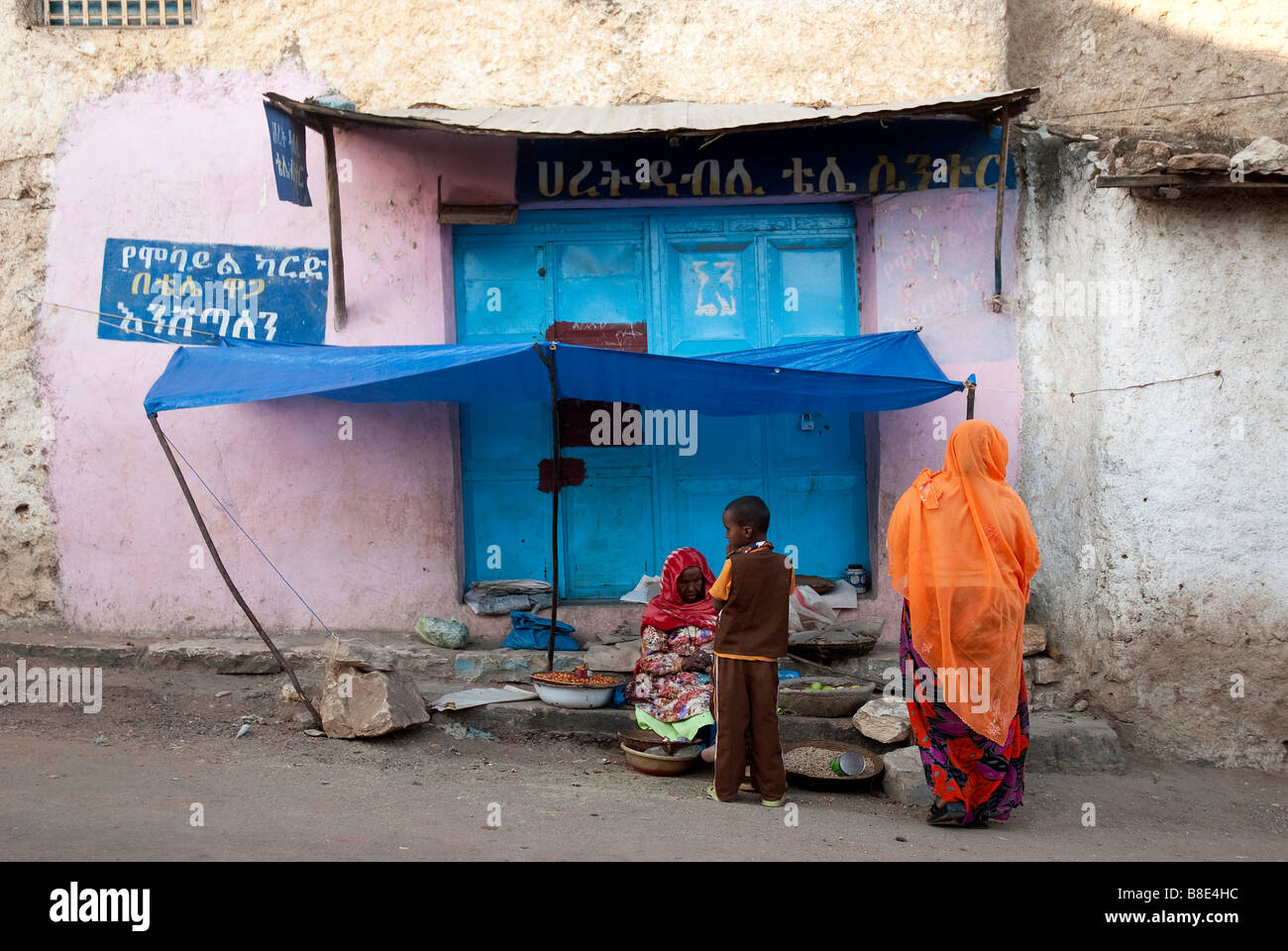 Harar Ethiopie vieille ville fortifiée femme shop Banque D'Images