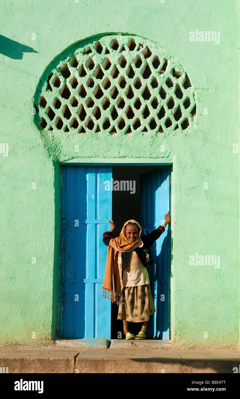 La vieille ville de Harar Ethiopie enfants filles mosquée ville Banque D'Images