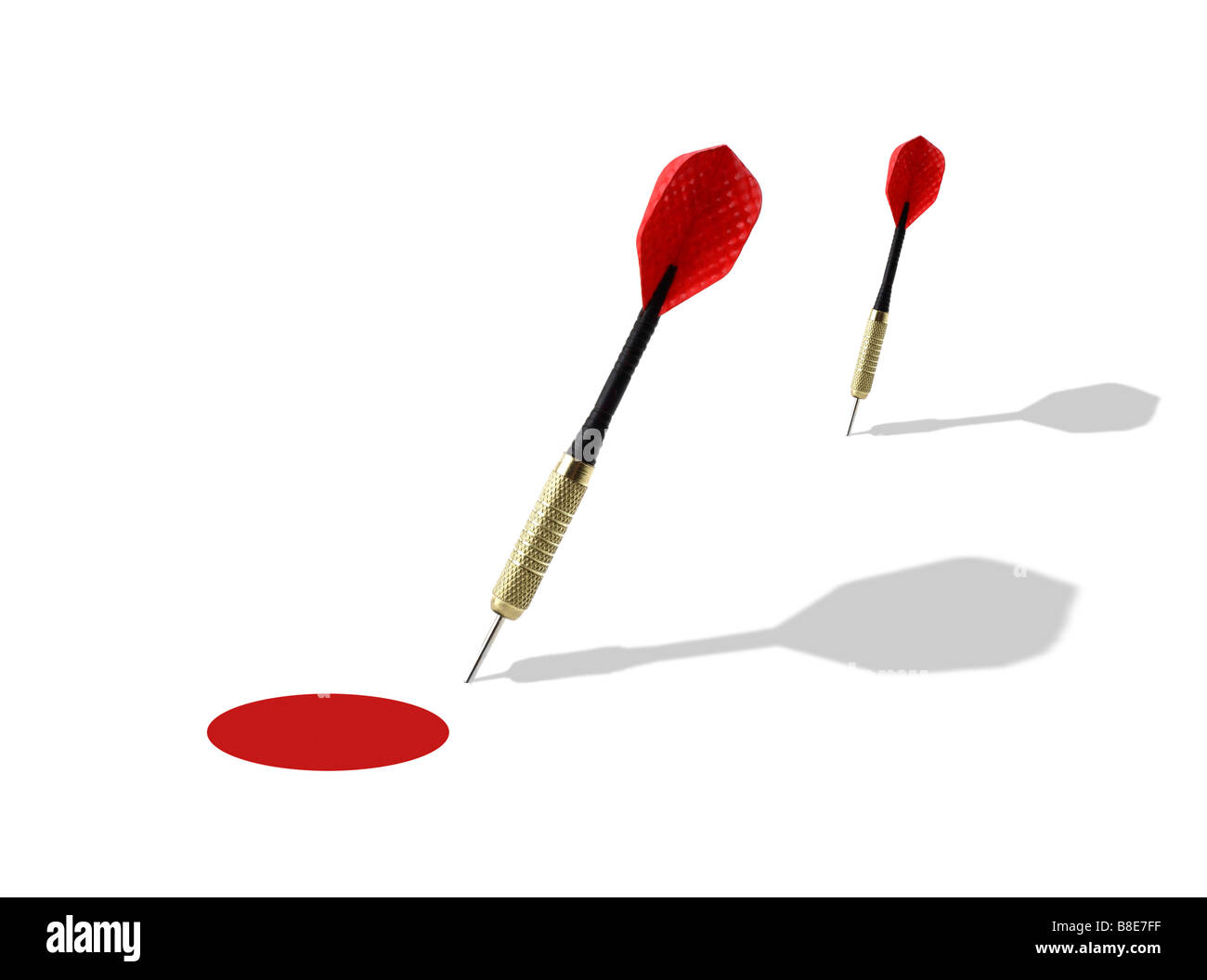 2 fléchettes cible Cercle rouge manquant Banque D'Images