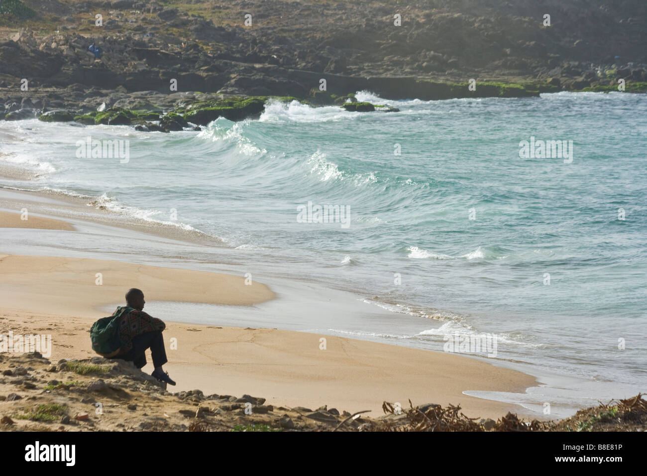 L'homme sénégalais sur une plage de Dakar Sénégal Banque D'Images