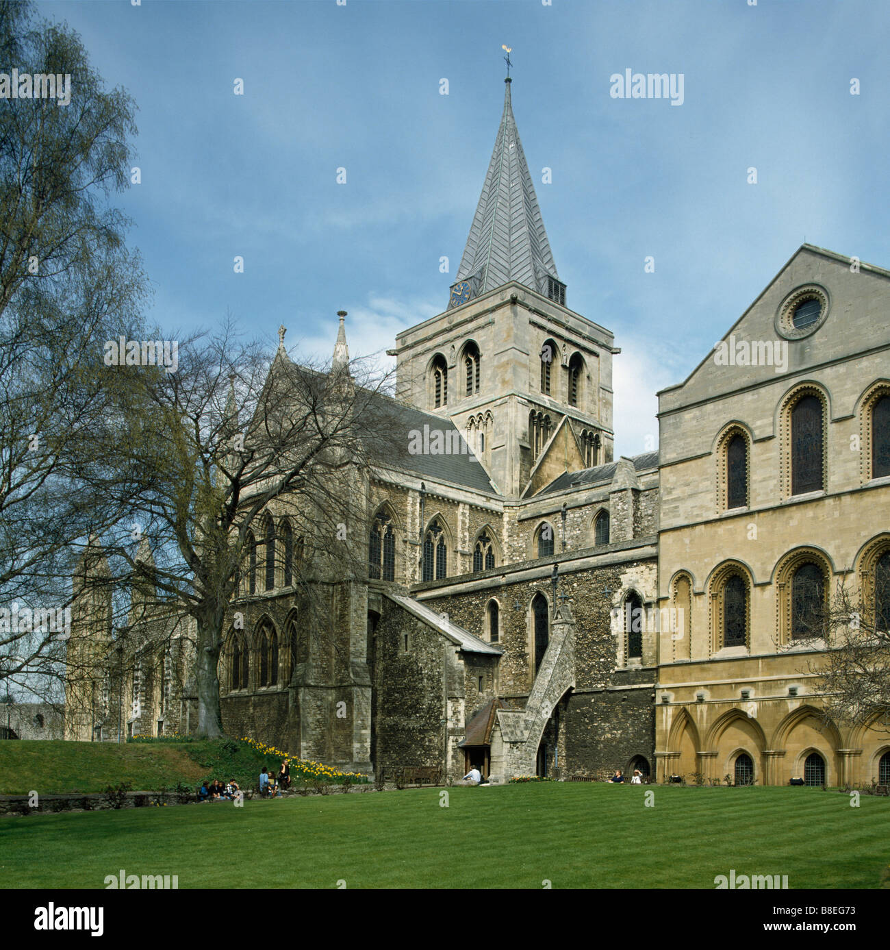 La Cathédrale de Rochester Kent du cloître : à la 13e siècle pour la plupart du nord-ouest Banque D'Images