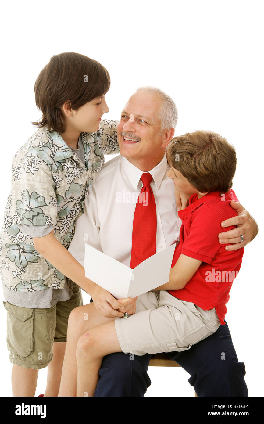 Beau papa obtenir une carte de vœux de son fils parfait pour la fête des Pères ou toute autre occasion Banque D'Images