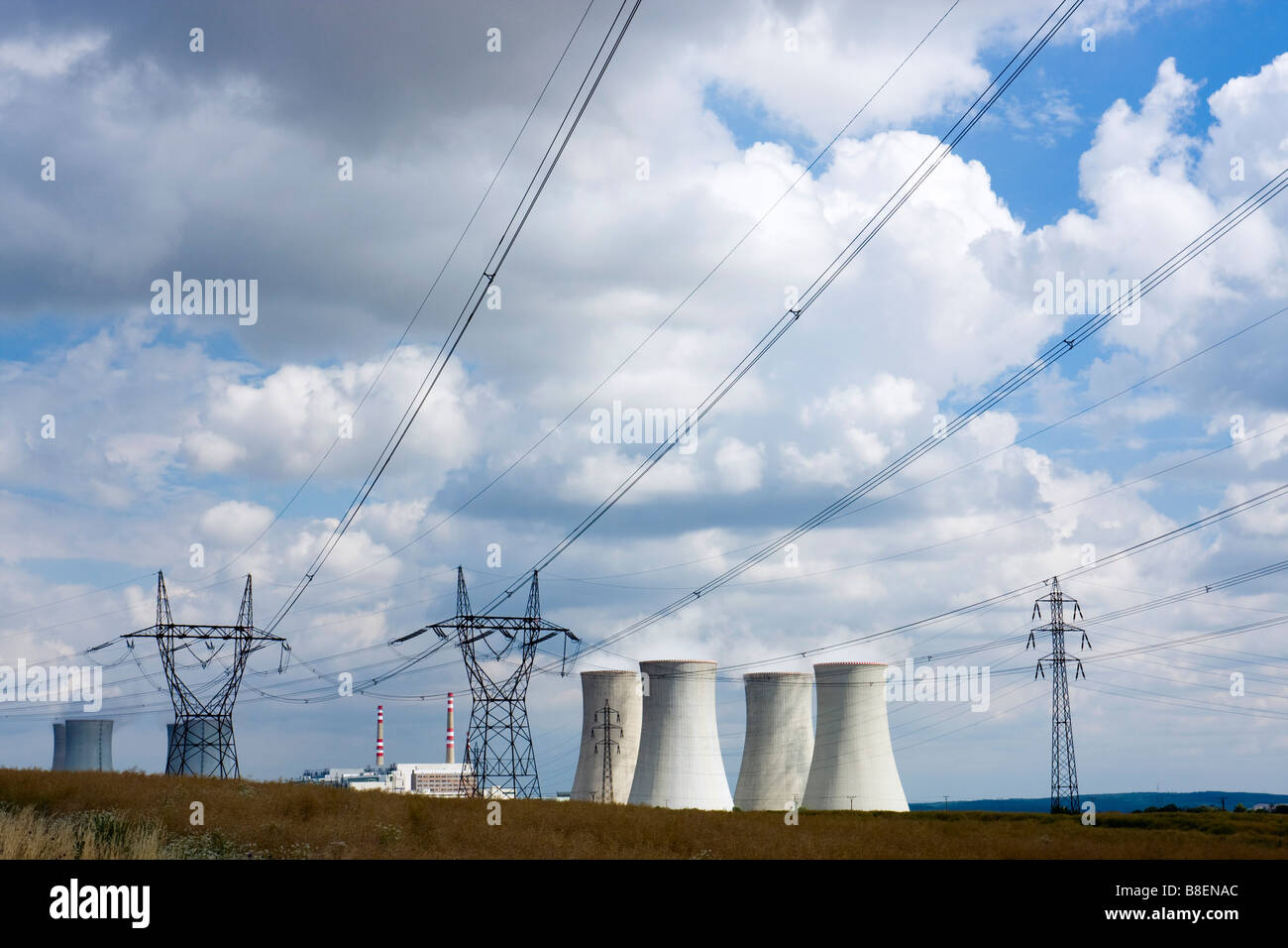 Les centrales nucléaires de Dukovany station Trebic quartier au sud Moravia République Tchèque Europe Banque D'Images