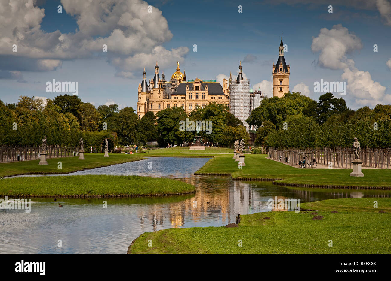 Les jardins de l'eau château de Schwerin, Allemagne Banque D'Images