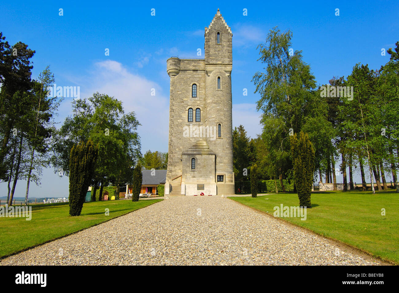 La tour d'Ulster Cimetière de la Première Guerre mondiale Pas de Calais vallée de la Somme France Banque D'Images