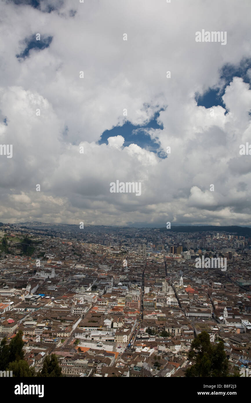 Vue sur la ville de El Panecillo, Quito, Équateur Banque D'Images