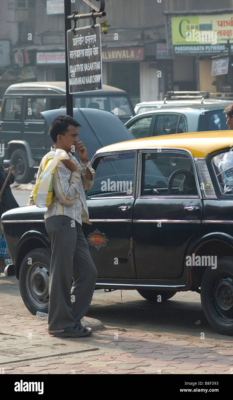 L'homme au taxi Banque D'Images