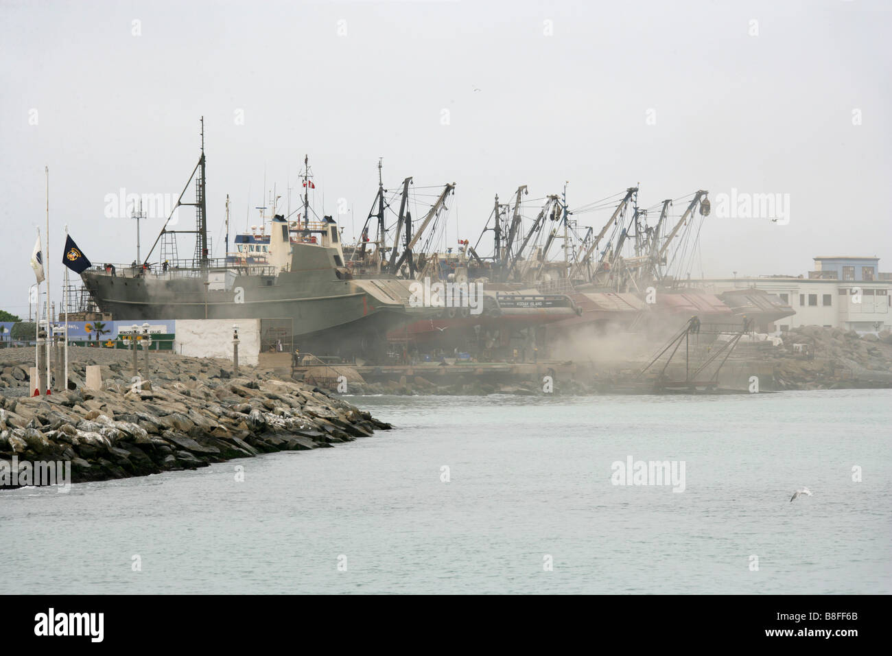 Port et Dry Docks, Port de Callao, Lima, Pérou, Amérique du Sud. Banque D'Images