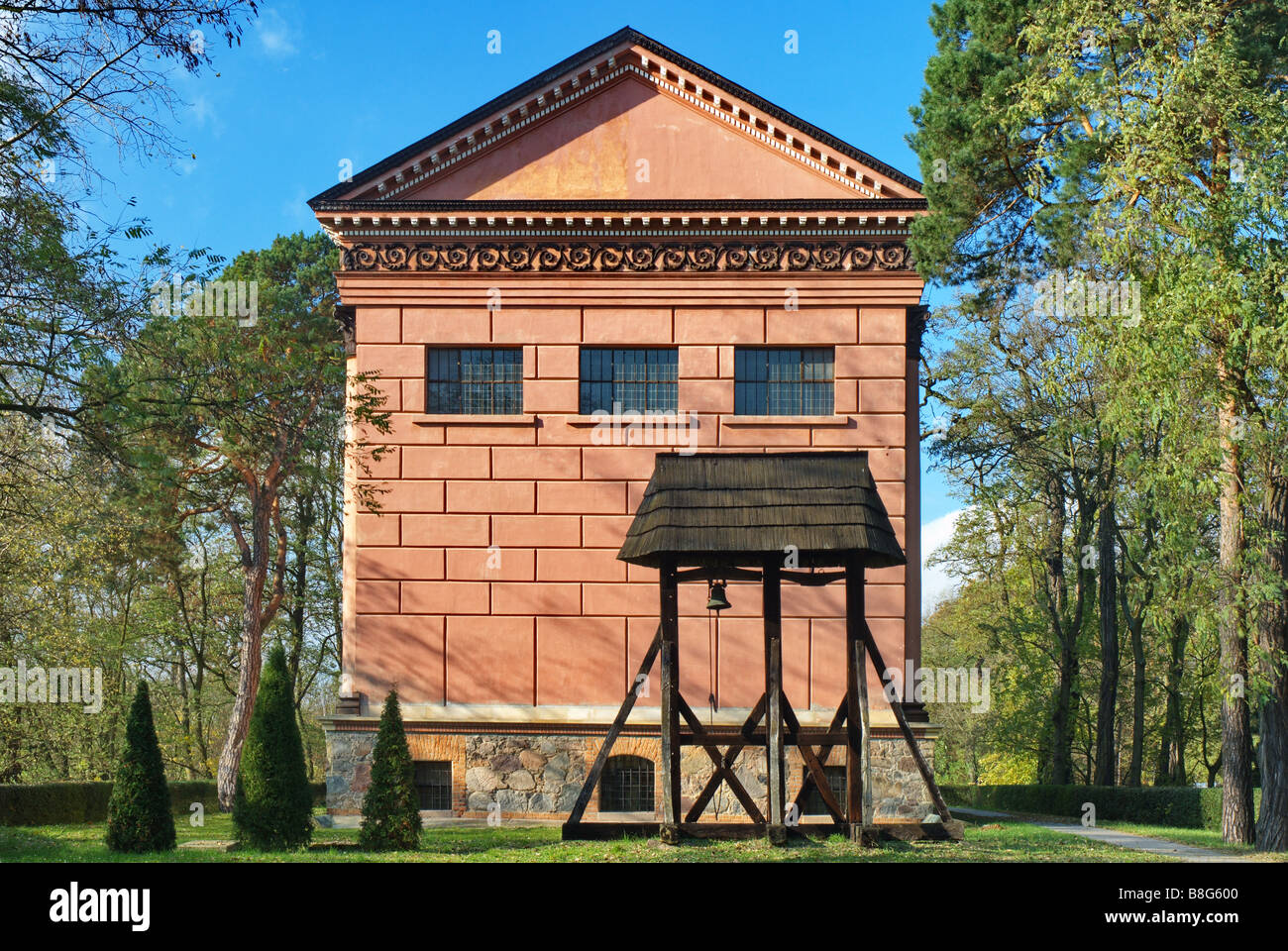 Jardin et mausolée de la famille Raczynski, résidence de Rogalin Banque D'Images