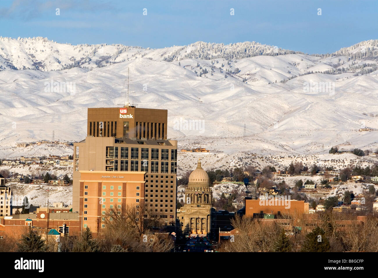 Contreforts couverts de neige et le centre-ville de Boise IDAHO USA Banque D'Images