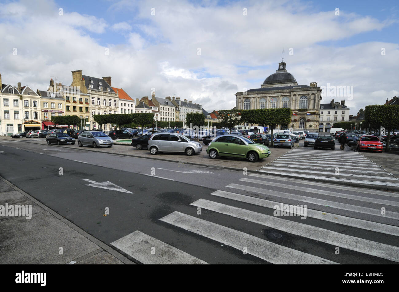 St Omer mairie au Foch Square France Banque D'Images