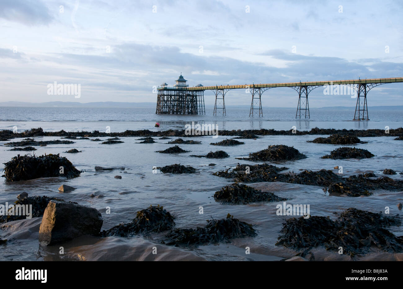 La jetée victorienne à Clevedon dans Somerset la seule classe parfaitement intacte 1 pier énumérés dans le pays Banque D'Images