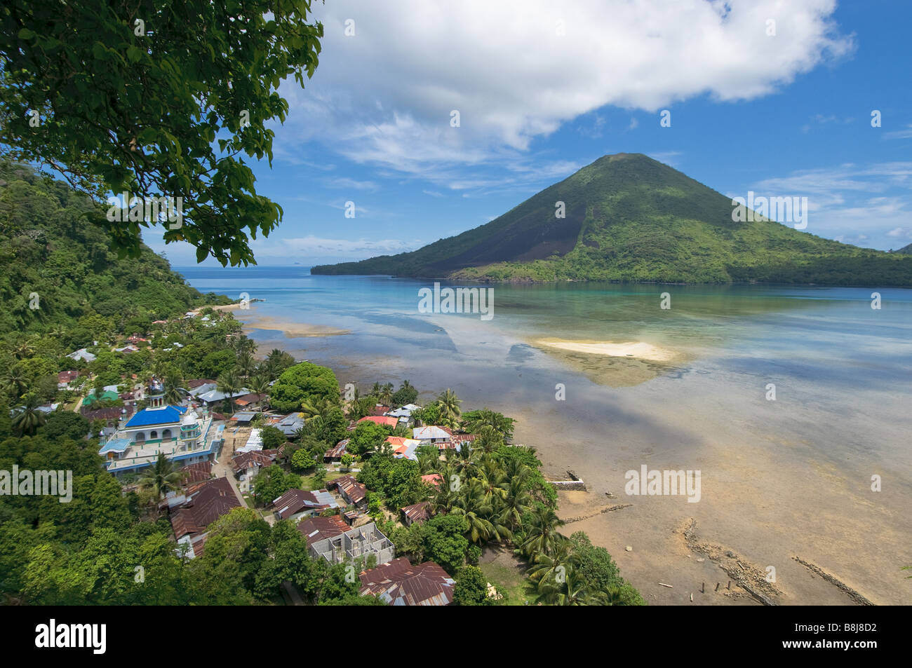 Volcan Gunung Api Îles Banda en Indonésie Banque D'Images