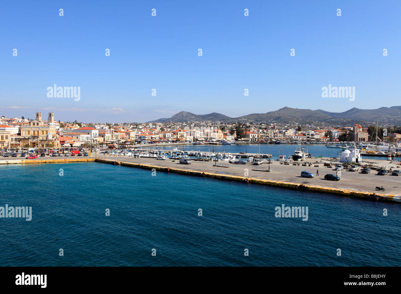 Grèce GOLFE DE SAROS EGINA ISLAND UNE VUE DU PORT Banque D'Images