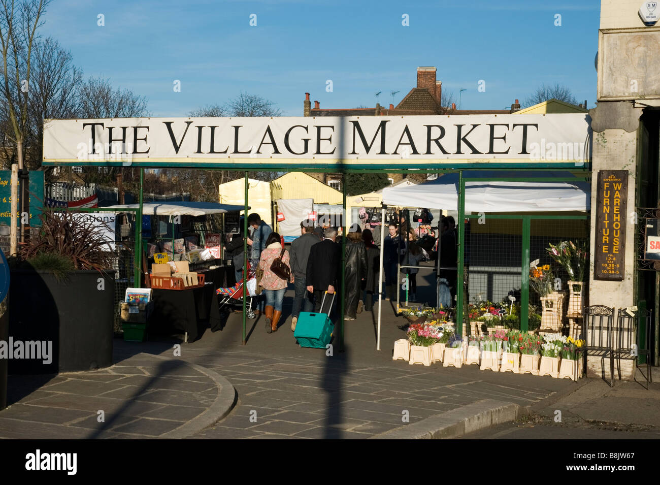 Le marché du village de Greenwich à Londres, week-end ensoleillé England UK Banque D'Images