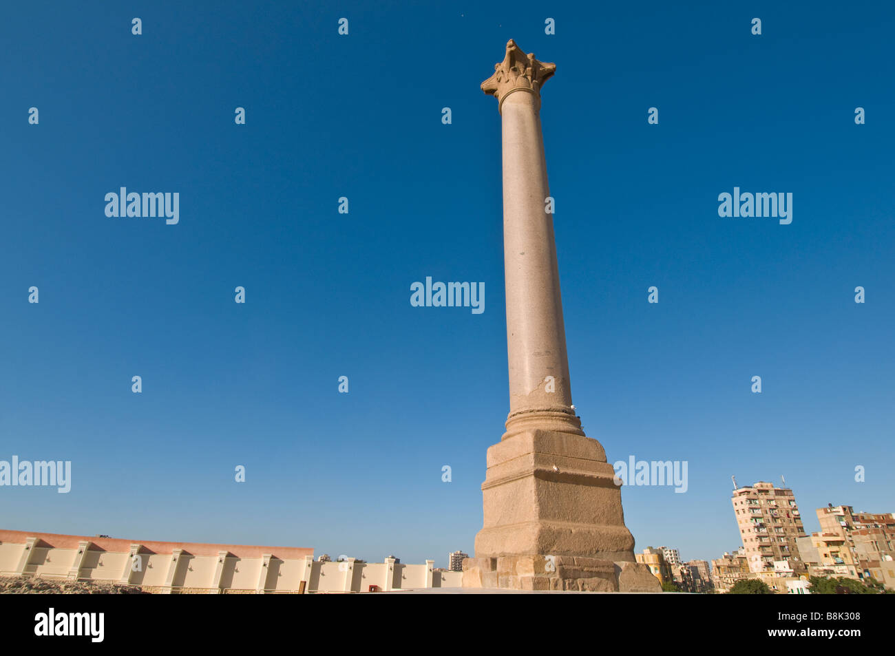 Pompeys seul pilier de l'arbre en granit Alexandria Egypte monument historique attraction touristique célèbre symbole égyptien Banque D'Images