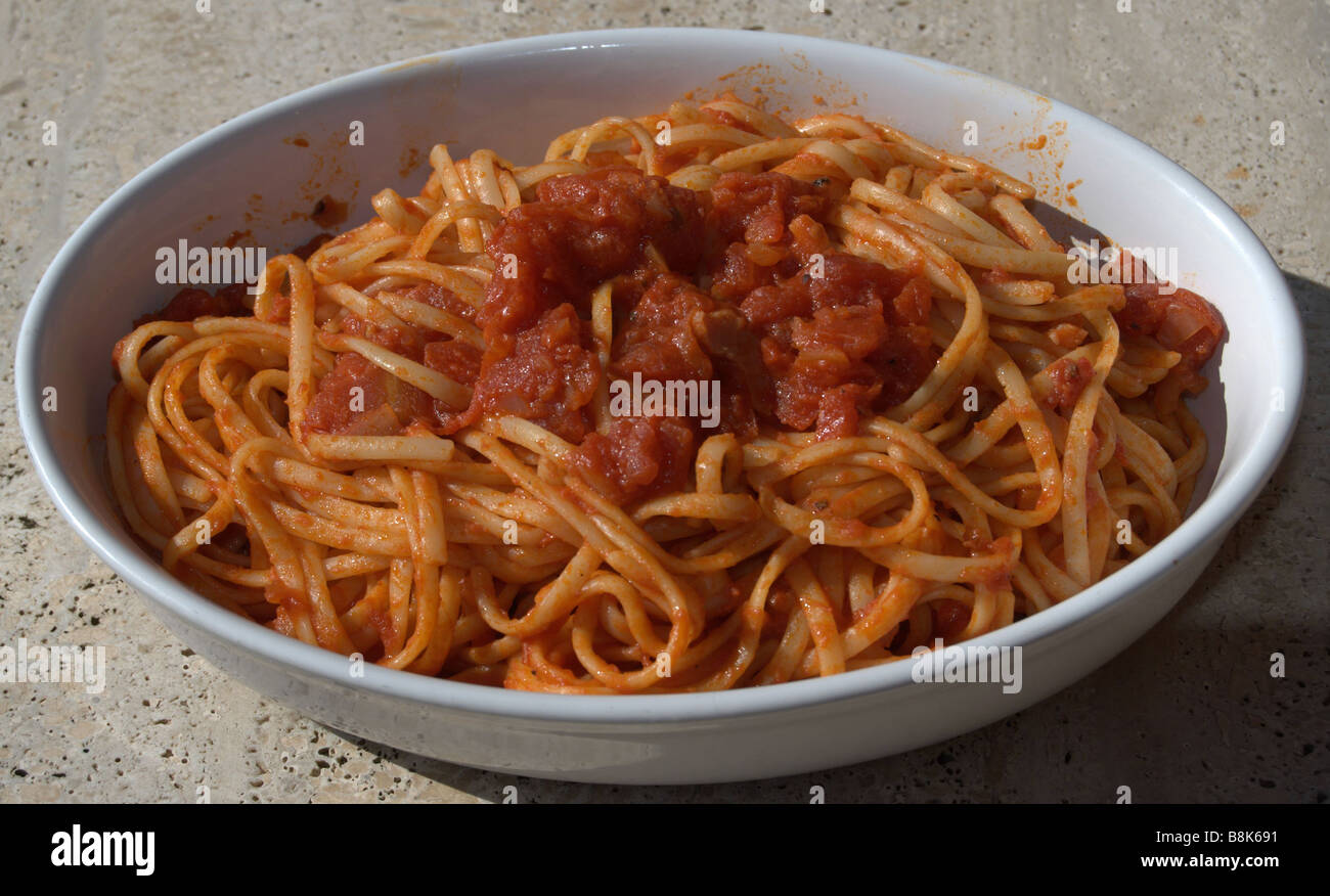 Spaghetti al pomodoro Banque D'Images