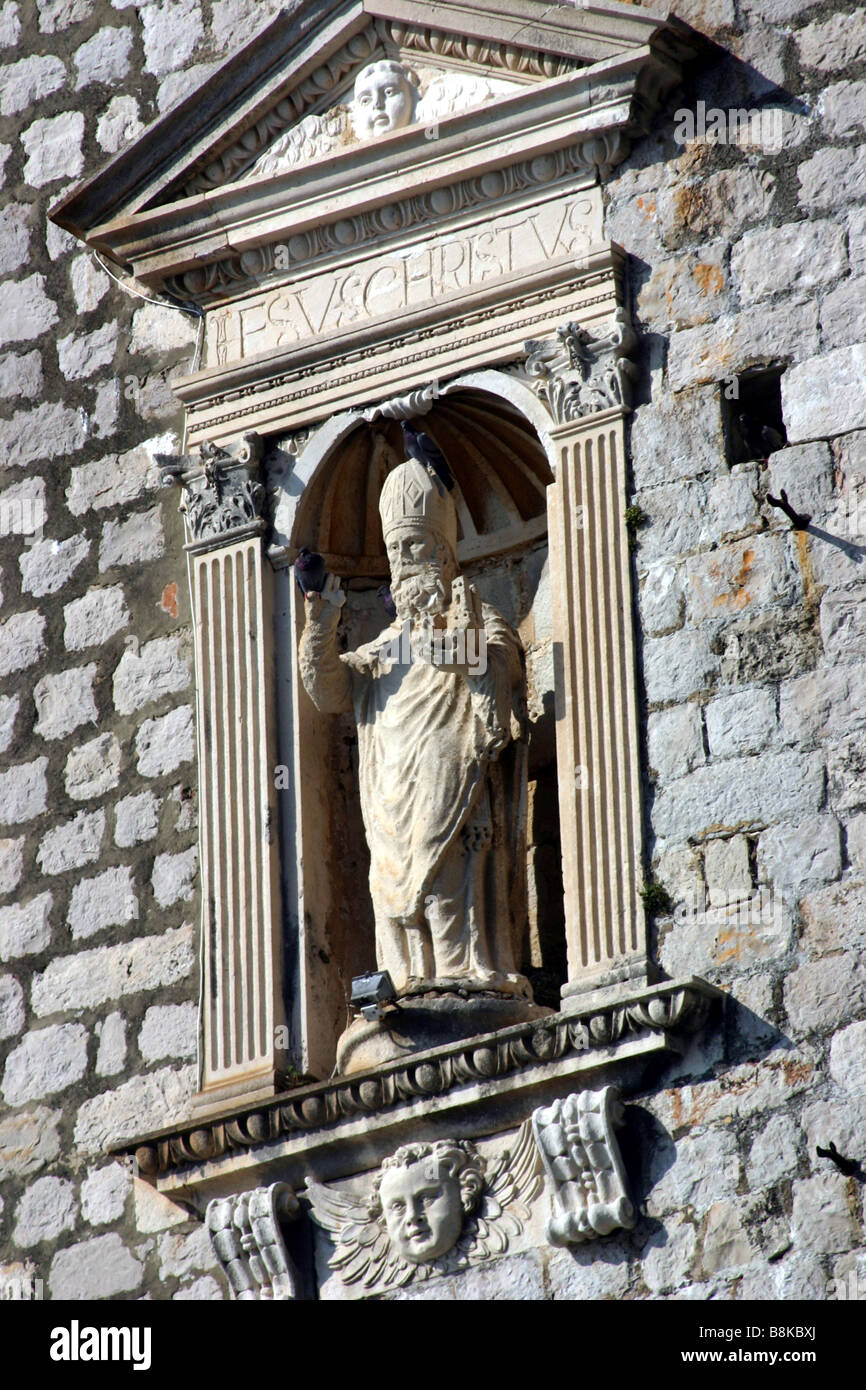 La Porte Pile entrée de la vieille ville de Dubrovnik avec statue du Saint Patron de Dubrovnik, Saint-blaise en Croatie Banque D'Images