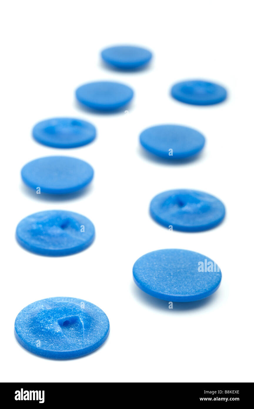 Deux lignes de boutons bleus Banque D'Images