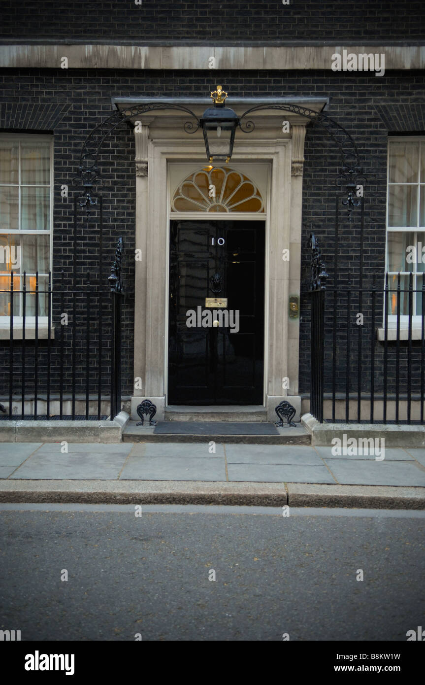 Numéro 10 Downing Street, la résidence du Premier Ministre britannique. Banque D'Images