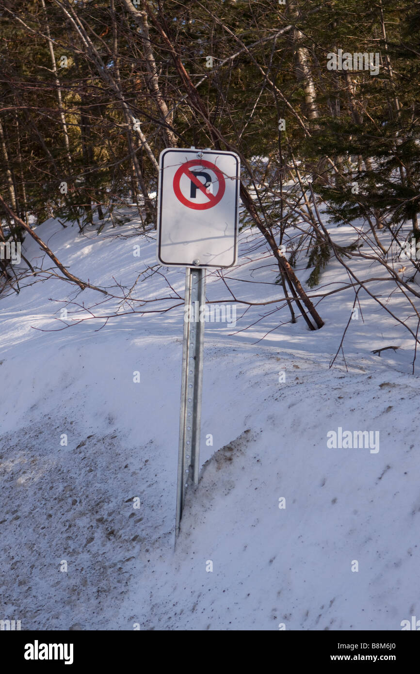 Hors focus no parking sign Banque D'Images