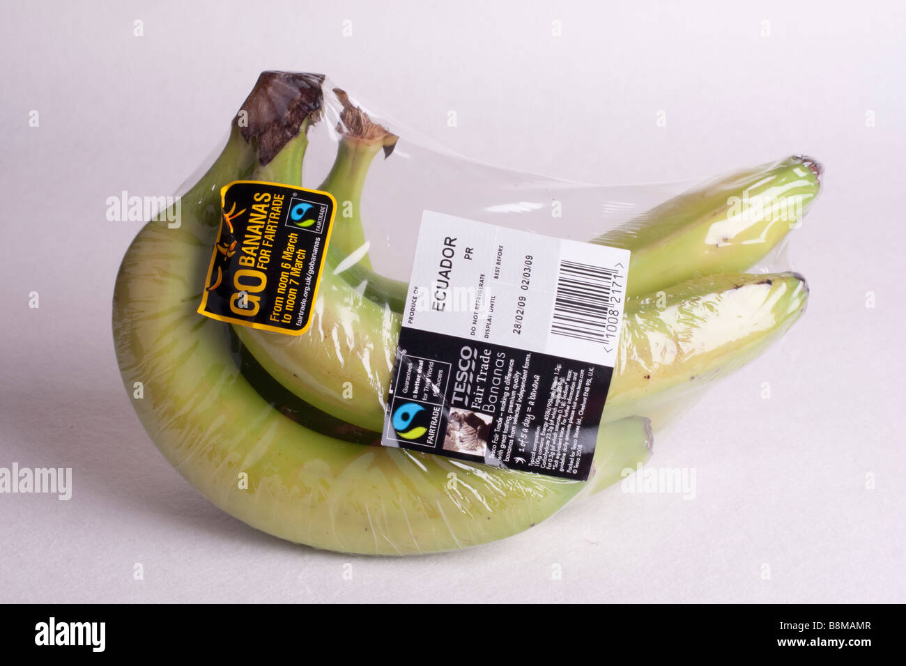 Tas de bananes de l'Équateur avec logo fairtrade UK Banque D'Images