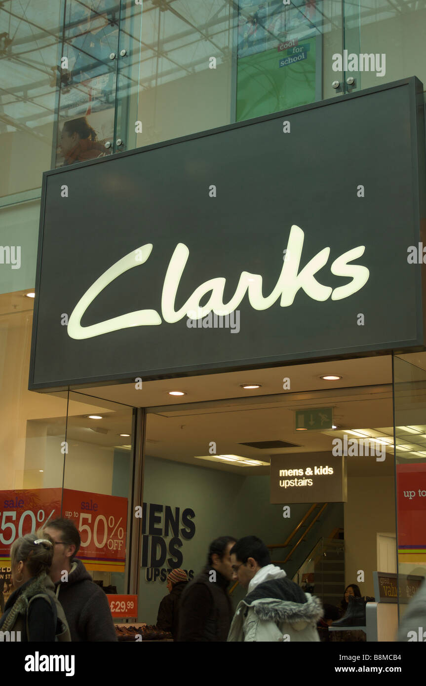 Magasin de chaussures Clarks store front, Birmingham Bull Ring Banque D'Images