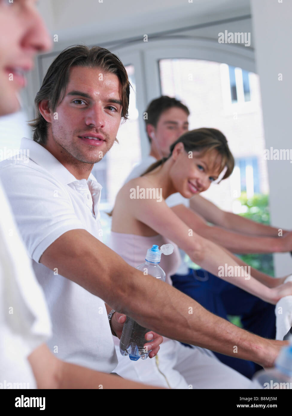 Jeune homme sur la formation Banque D'Images