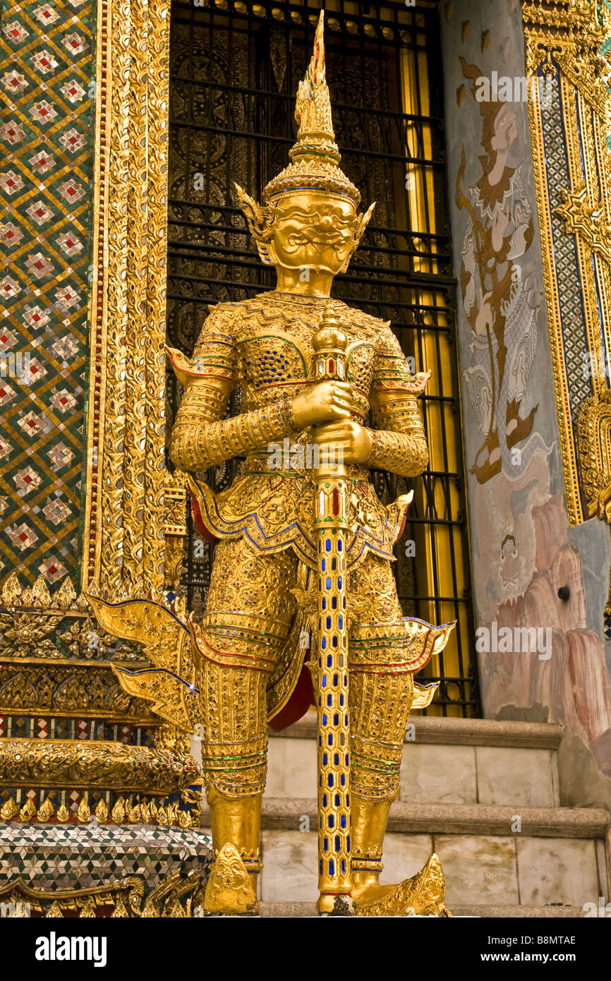 Une statue au Grand Palace, Bangkok Banque D'Images