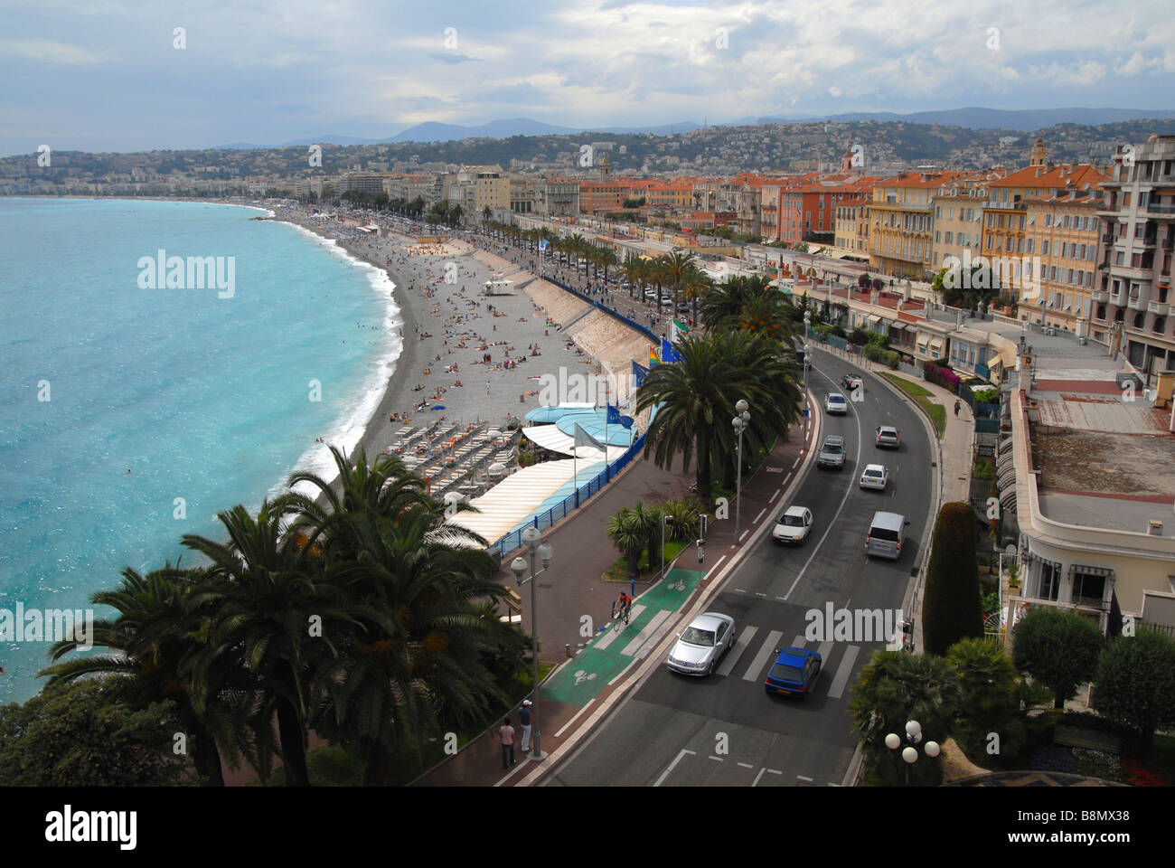 Une vue sur la vieille ville de Nice depuis le château Nice France Côte D'azur French Riviera Banque D'Images