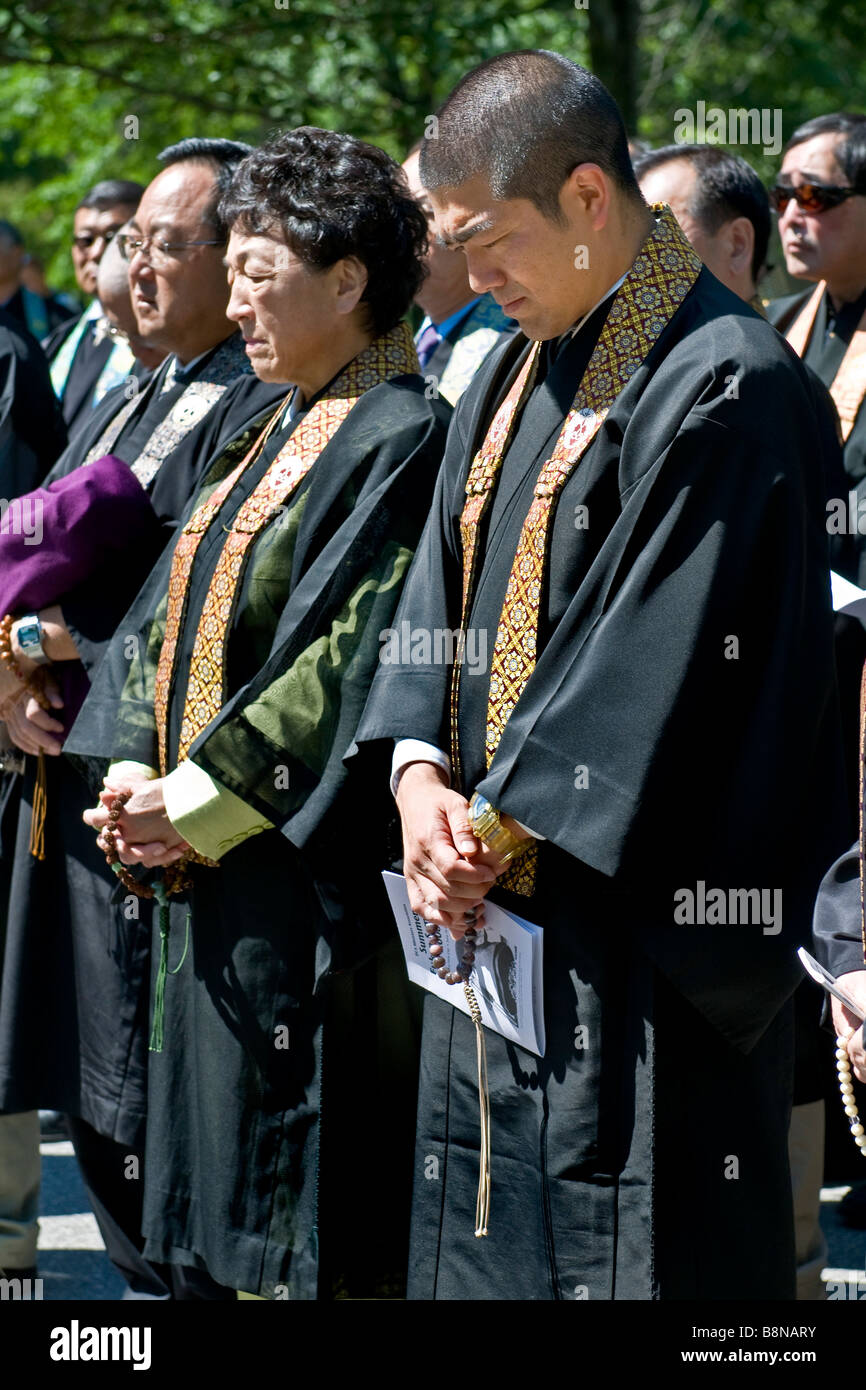Les touristes japonais assister à une cérémonie en mémoire de la tragédie du 11 septembre Banque D'Images