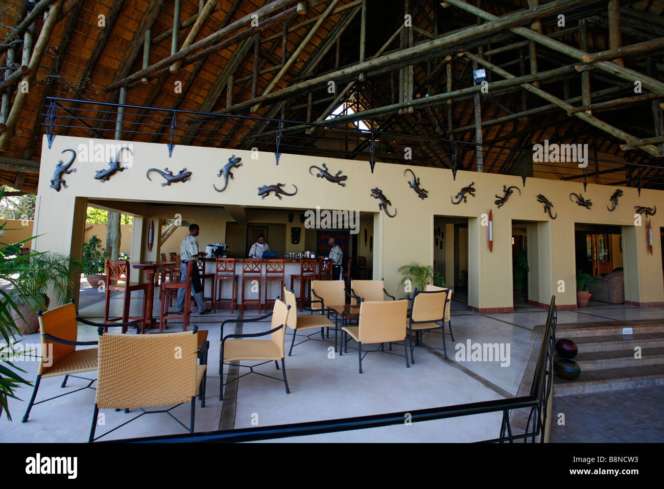 Le bar en plein air au Chobe Safari Lodge Banque D'Images