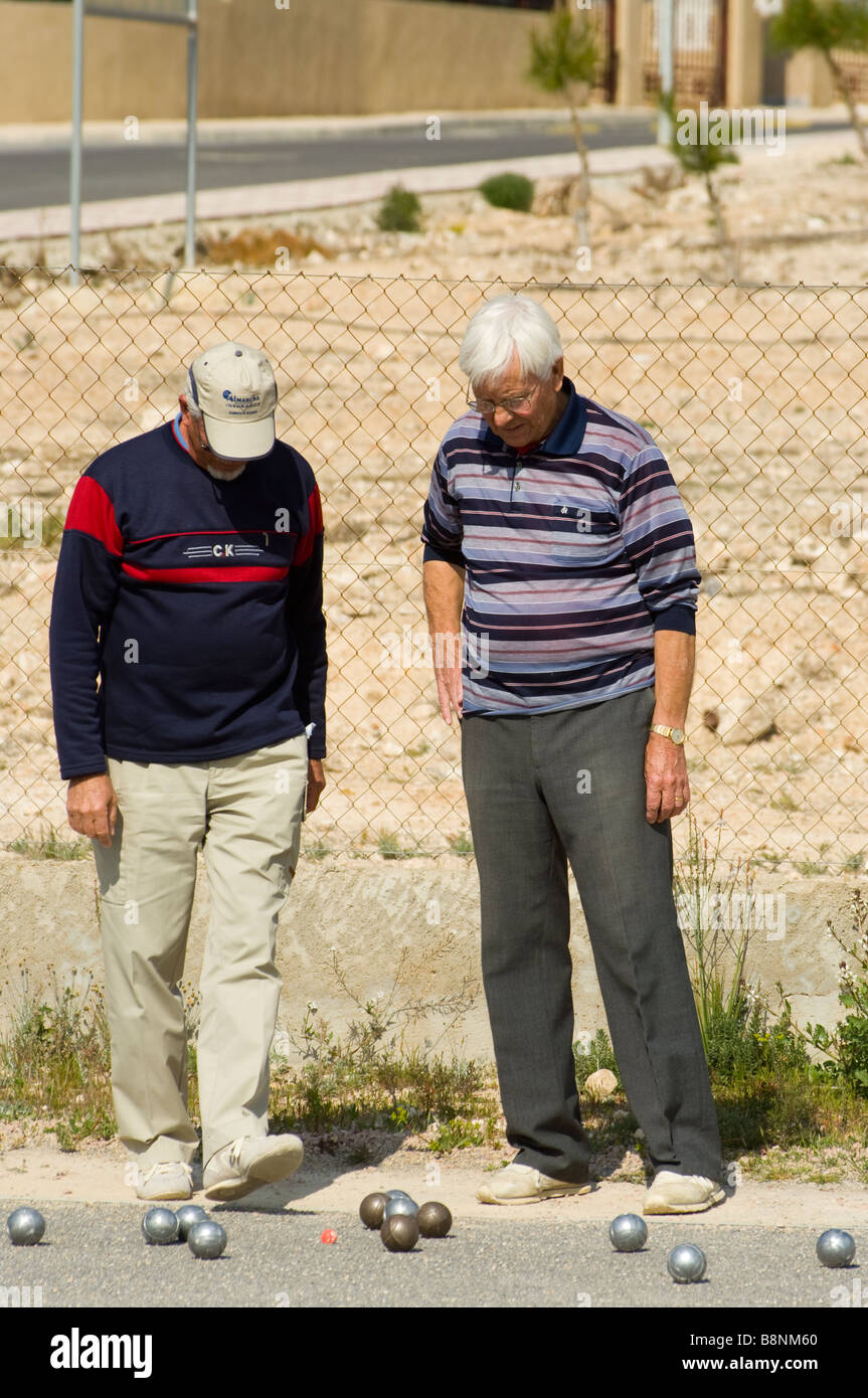 Les gens amis Boulodrome Boulles pétanque La Marina Espagne Banque D'Images