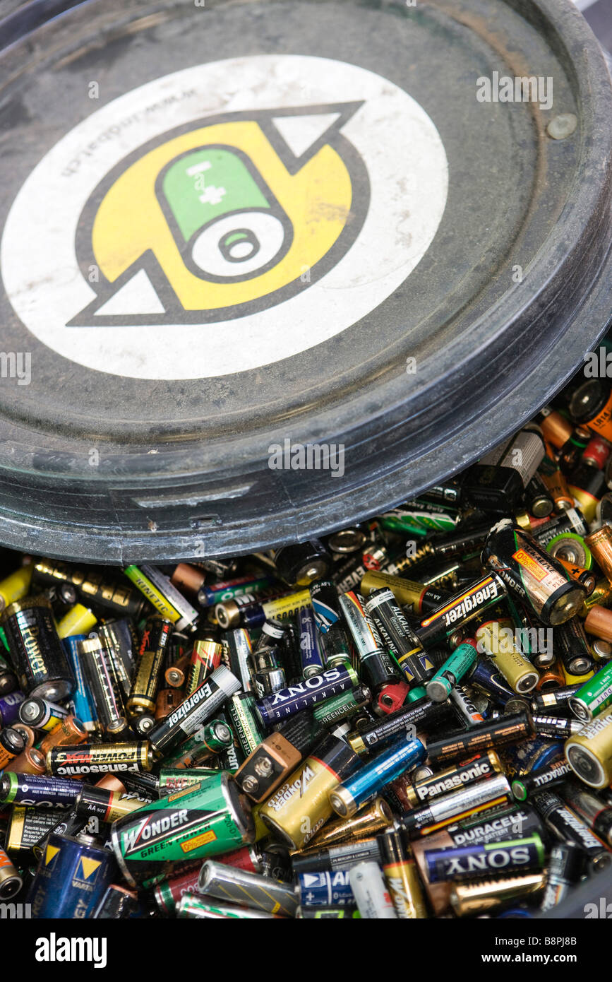 Bac de recyclage de batteries Banque D'Images