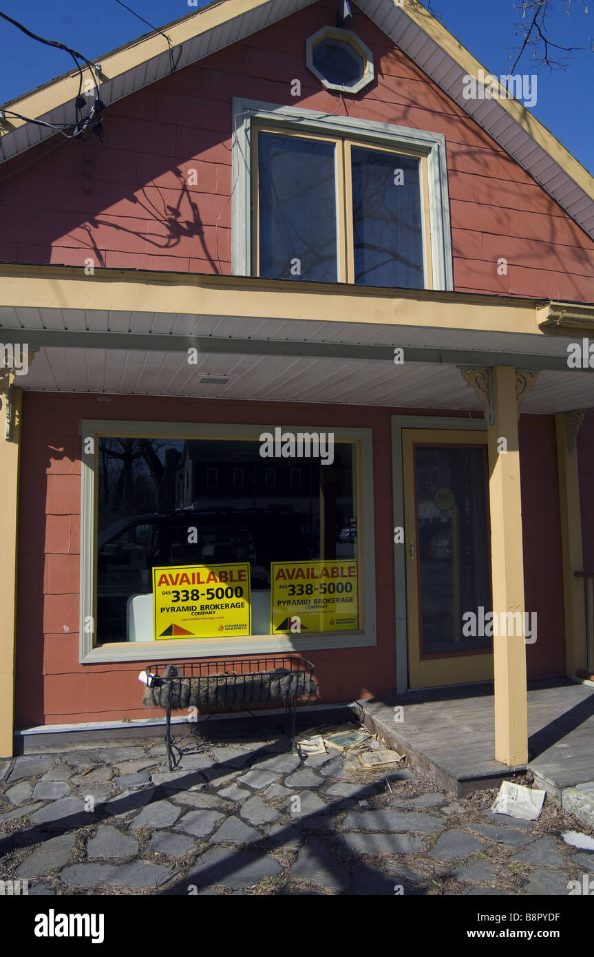 Vitrine vide sur la rue Main, Hudson Valley, New York Banque D'Images