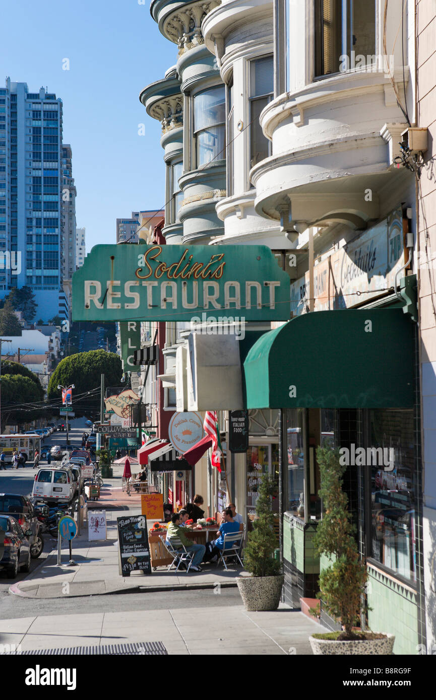 Restaurant sur la rue verte près de l'angle de Grant, North Beach, San Francisco, California, USA Banque D'Images