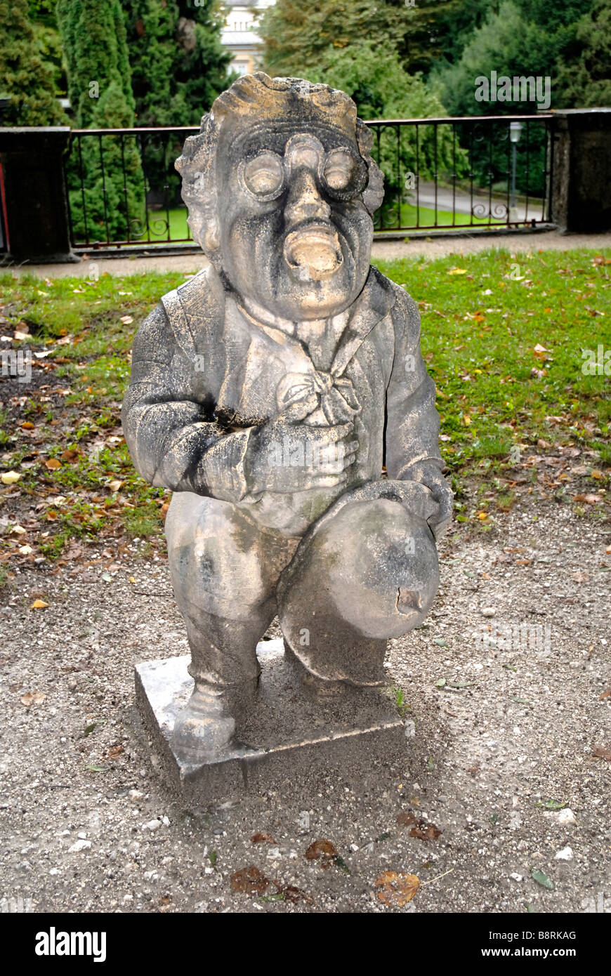 Le nain de jardin dans le jardins de Mirabell et du Schloss Mirabell dans le centre de Salzbourg en Autriche Banque D'Images