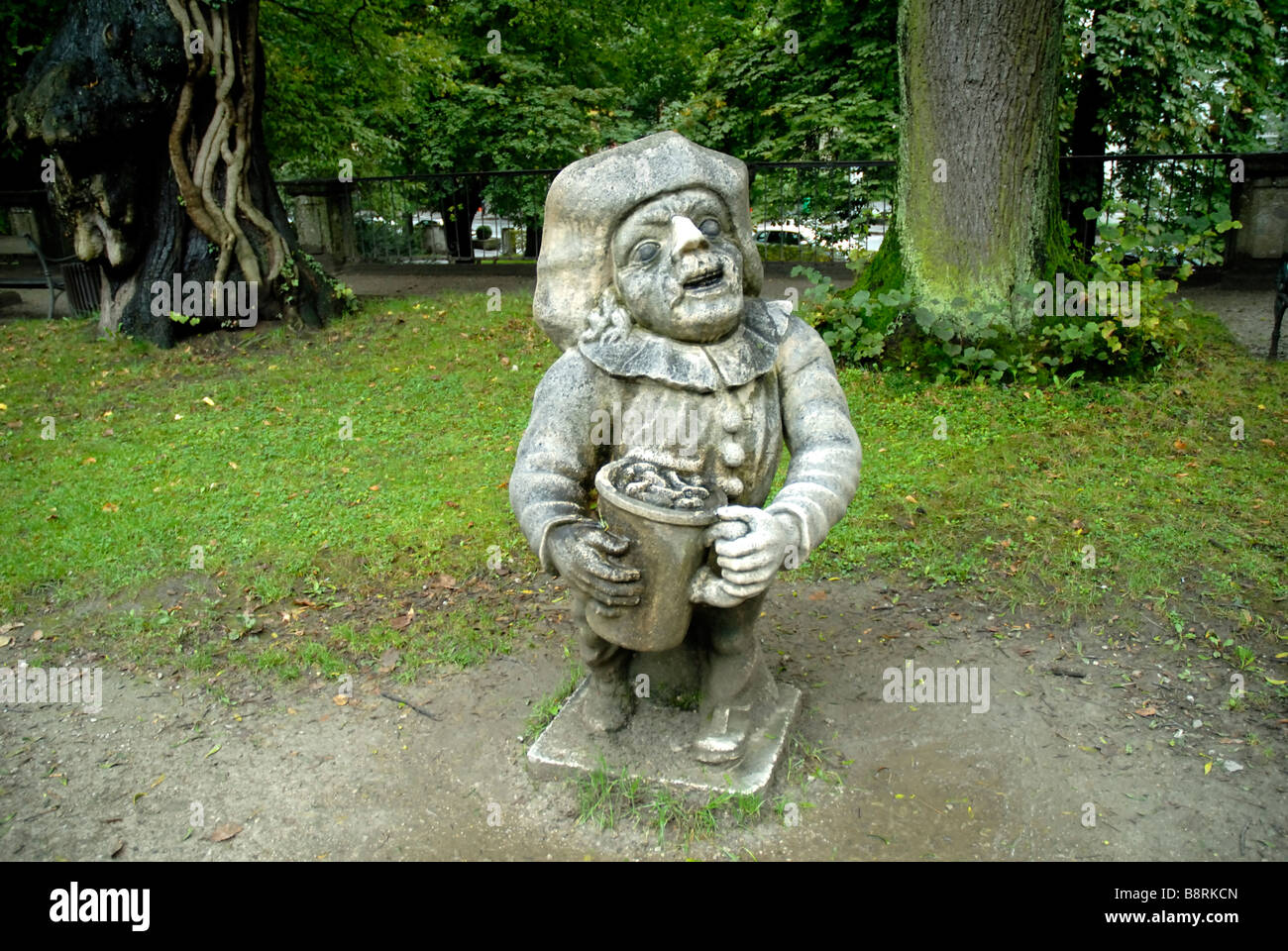 Le nain de jardin dans le jardins de Mirabell et du Schloss Mirabell dans le centre de Salzbourg en Autriche Banque D'Images