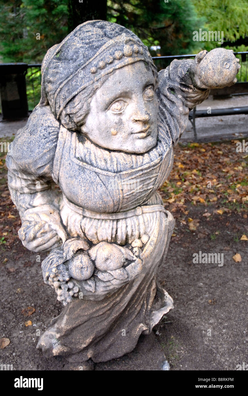 Le Nain jardins dans les jardins de Mirabell et du Schloss Mirabell dans le centre de Salzbourg en Autriche Banque D'Images