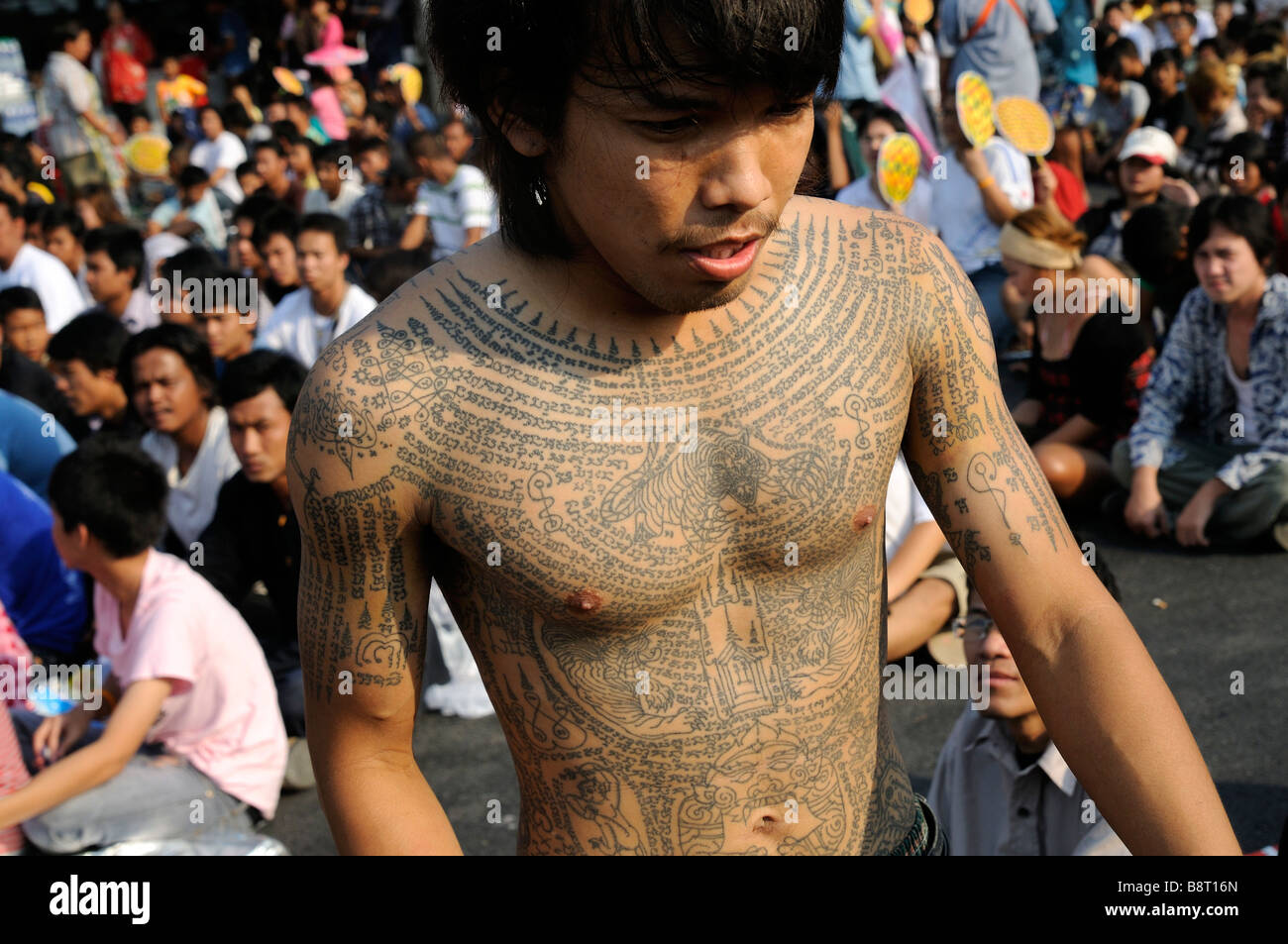 Le festival de tatouage qui a lieu chaque année à Wat Phra Nakhon Chaisi Thaïlande Banque D'Images