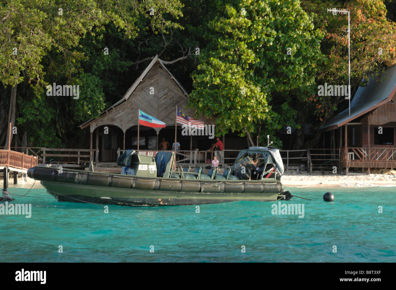 Bateau de l'armée malaisienne Malaisie Bornéo Sipadan Mer des Célèbes du sud-est asiatique Banque D'Images