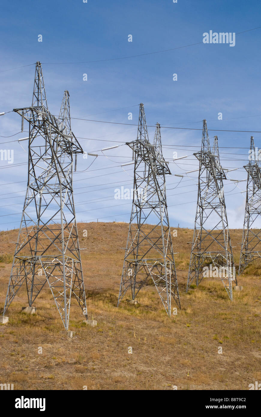 Pylônes électriques du bassin supérieur Waitaki Banque D'Images